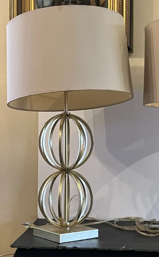 VINTAGE ARTERIORS PAIR OF TANNER KENZIE TABLE LAMPS SPHERE GOLD in Indoor Lighting & Fans in City of Montréal - Image 8