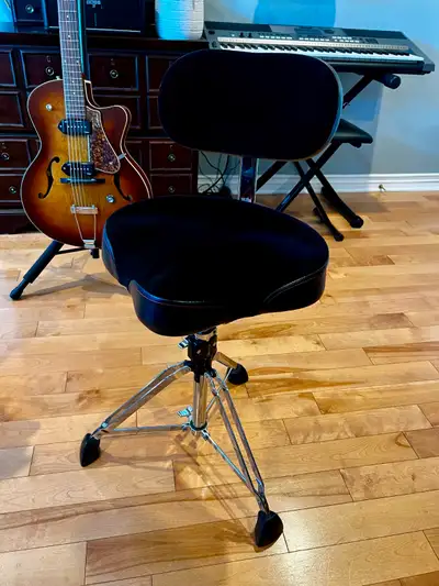 Gibraltar Moto Backrest Throne - LIKE NEW, View more
