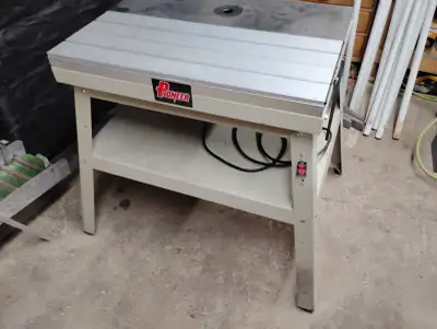 have an old house of tools pioneer router table for sale, is all steel/aluminum, half of the table t...