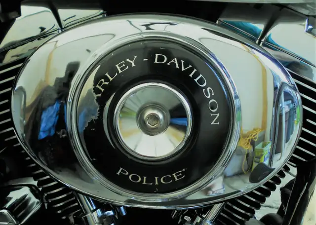 2008 HARLEY DAVIDSON FLHTP Electro Glide Motorcycle in Street, Cruisers & Choppers in Ottawa - Image 9