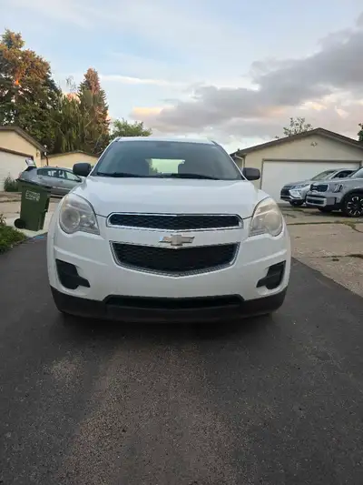 Chevy equinox 2011 AWD 2.4l AWD No accidents One owner Low mileage Clean carfax No issues Brand new...