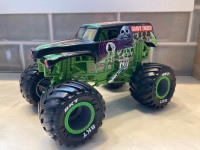 Grave Digger Monster Jam Die Cast Toy Truck 