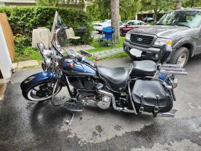 Centennial edition. Excellent condition. 112,542 km Includes: Saddlebags, windshield. New tires, bra...
