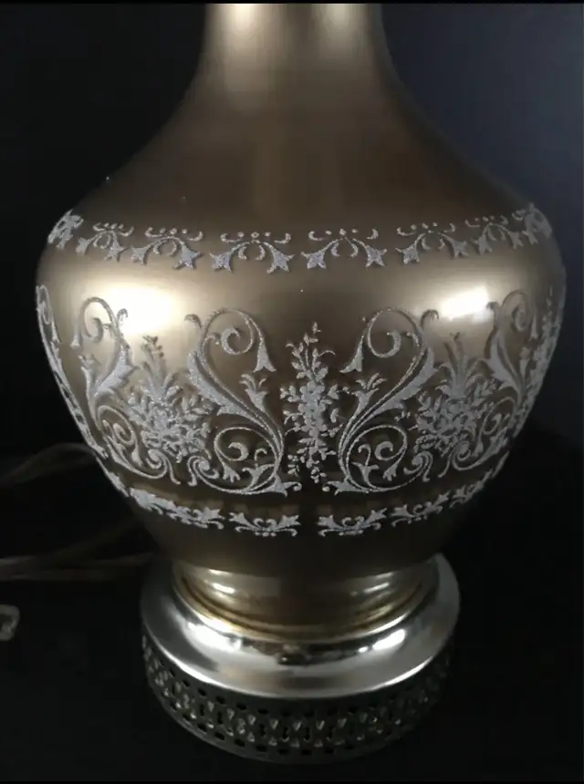 Lampe de table vintage in Indoor Lighting & Fans in Longueuil / South Shore - Image 6