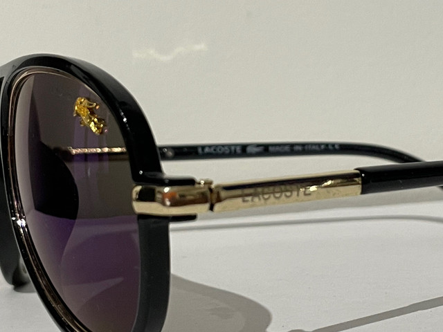Lacoste sunglasses/ lunettes de soleil dans Bijoux et montres  à Ouest de l’Île - Image 3