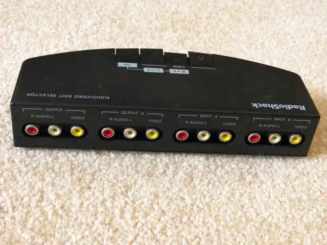 RadioShack Audio Video Selector64840218609921121
