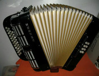 Hohner Overture V Diatonic 3 Row Accordion -(Like New)-