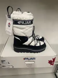 Brand new white Pajar women’s winter boot (Size 9) 