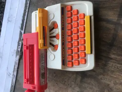 Vintage 1977 working tutor typer by Tomy. Good condition.