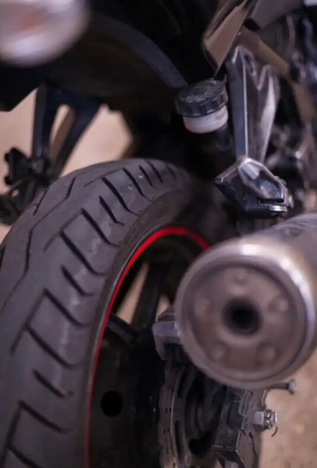 Kawasaki Ninja 250R black 2011 in Sport Bikes in City of Toronto - Image 6