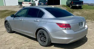 2008 Honda Accord EX-L 2.4L | Fully Loaded Manual Well-maintained, fully loaded manual Accord that o...