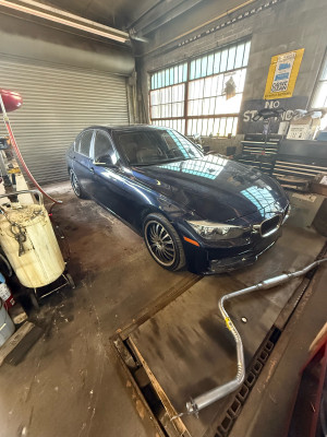 2012 BMW 3 Series 320i