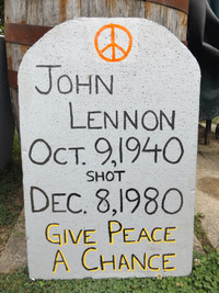 ORIGINAL RARE JOHN LENNON HALLOWEEN GRAVESTONE THE BEATLES