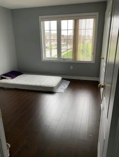 In front of Park Nice and quiet area All amenities nearby (bus stop, grocery store, etc.) Married co...