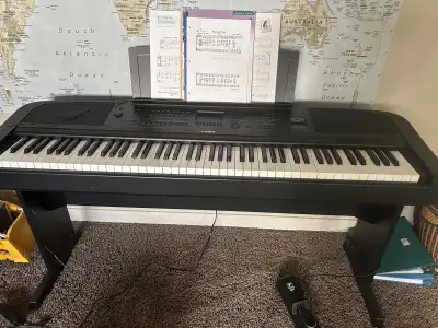 Yamaha DGX-670 Piano, View more