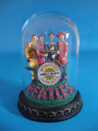 BEATLES 1993 SGT PEPPER'S LONELY HEARTS CLUB FRANKLIN MINT GLASS