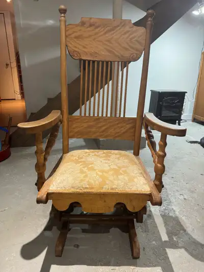 chaise berçante antique, View more
