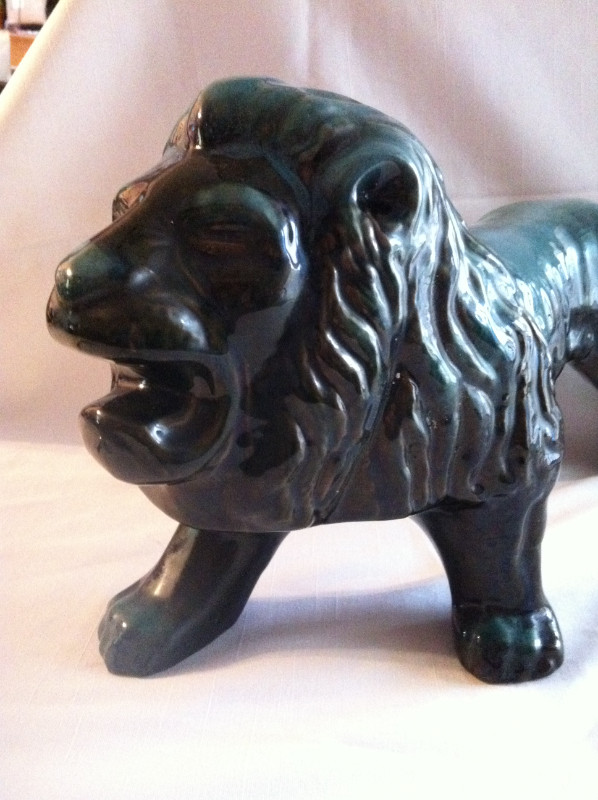 Rare Blue Mountain Pottery Large Lion in Arts & Collectibles in Barrie - Image 2
