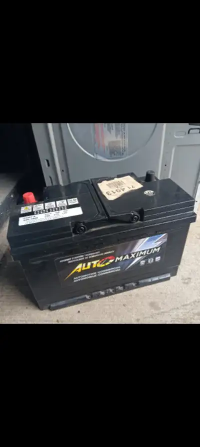 Auto Maximum Commercial Truck Top Post Battery 875CA As New, View more