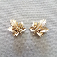 VINTAGE Numbered & Signed Boucher Maple Leaf Clip-On Earrings