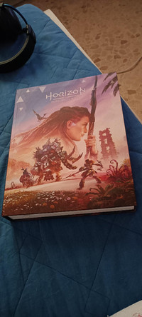 Horizon Zero Dawn Forbidden West Strategy Guide by Future Press