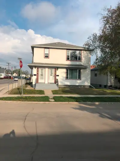Upper Duplex For rent