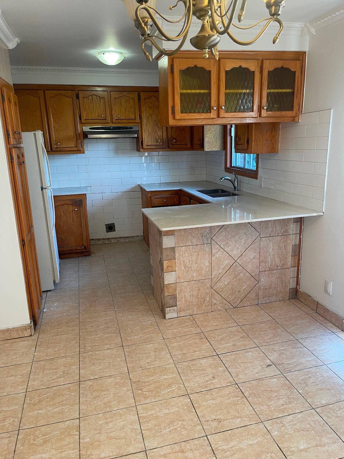 5 1/2 avec sous-sol, 2 toilettes, salle de jeux — photo 2