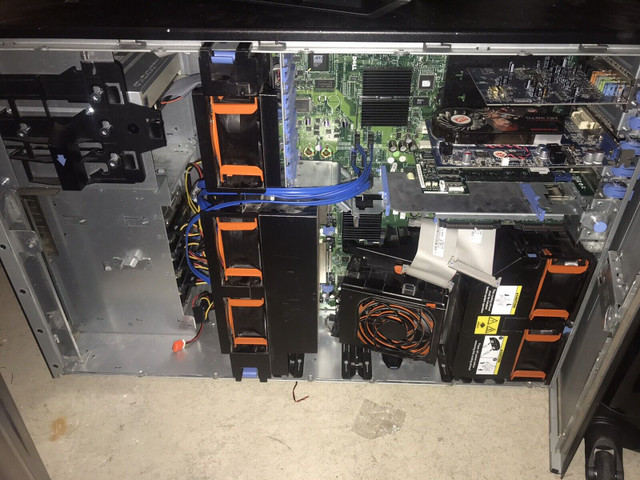 Dell Poweredge 1900 Server (upgraded CPU and ram) dans Serveurs  à Laval/Rive Nord