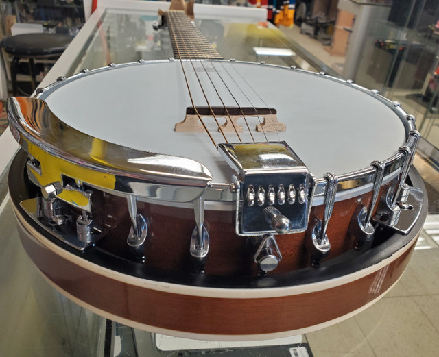 Banjo Madera dans Cordes  à Ville de Montréal - Image 2