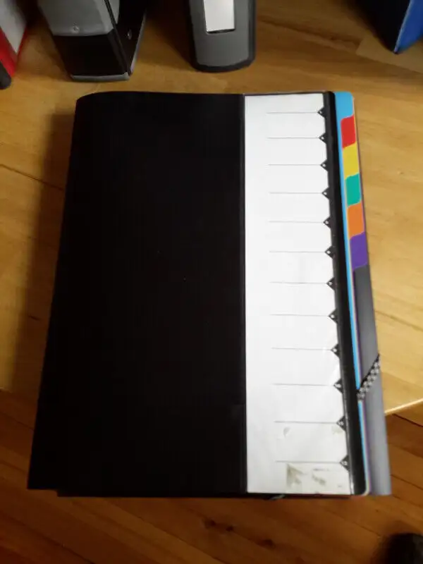 Lot 6 cartables classeur binders 1" 1.5" 2" (3 anneaux) bon état in Storage & Organization in City of Montréal - Image 7