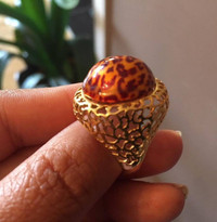 BRAND NEW 14K Solid Yellow Gold Big Ring (Size 8)