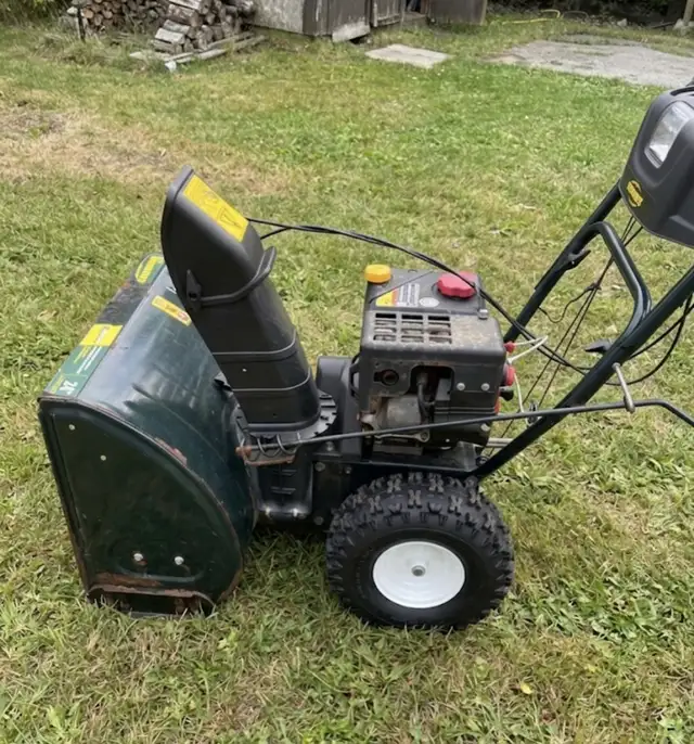 Yardworks Snowblower