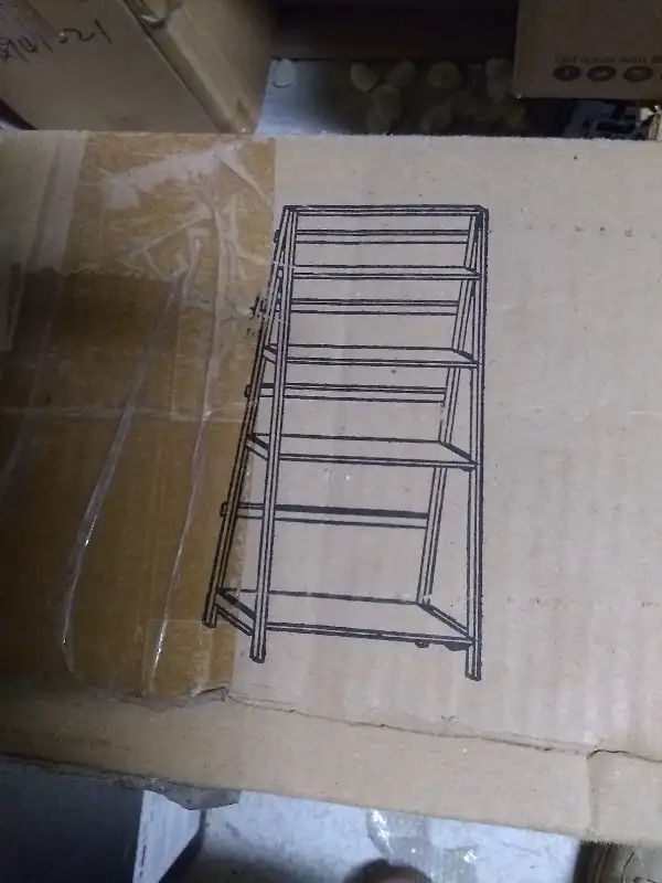 Dark brown wooden shelf in Bookcases & Shelving Units in City of Toronto - Image 3