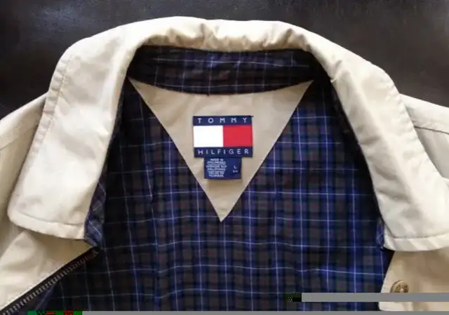 Tommy Hilfiger Mens Spring / Fall Coat ~ Size Large in Men's in Winnipeg - Image 5