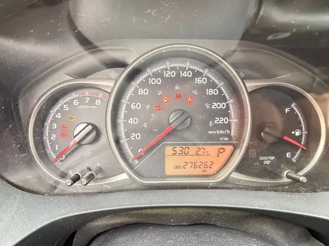 2015 Yaris LE557469074278983688