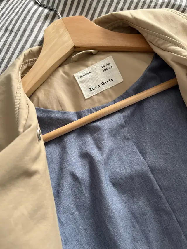 ZARA GIRLS BELTED TRENCH COAT   in Kids & Youth in Ottawa - Image 4