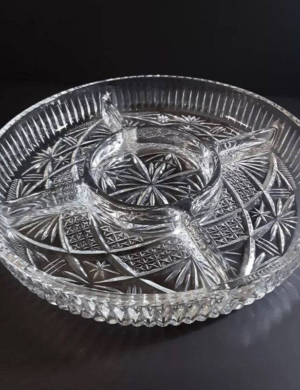 Vintage Heavy Crystal Divided Pickle Dish 9 1/4" Elegant Glass in Arts & Collectibles in Sudbury - Image 4