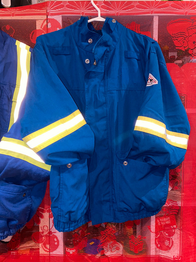Hi vis visibility reflective flame resistant safety work jacket dans Autre  à Ville de Montréal - Image 3