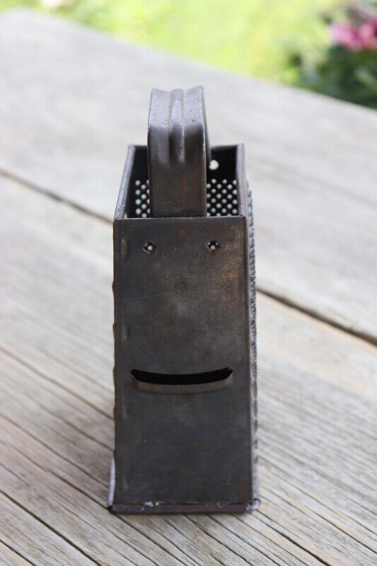 Vintage Metal Kitchen Box Grater - Small Size in Arts & Collectibles in London - Image 4