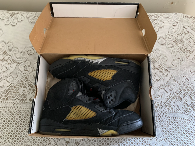 AIR JORDAN 5 RETRO 'METALLIC' 2000 in Men's Shoes in City of Montréal - Image 6