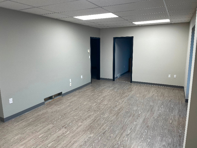12,960 SQFT Commercial/Industrial Shop and Office in Commercial & Office Space for Rent in Medicine Hat - Image 4