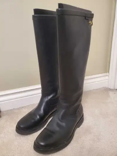 Roots Women's Size 7 Tall Boots, View more