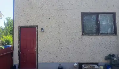 AFFORDABLE 1BDRM, 1BATH UNIT w/ Private Yard --$915