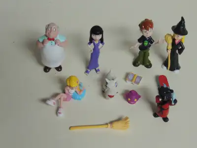 Several characters + accessories