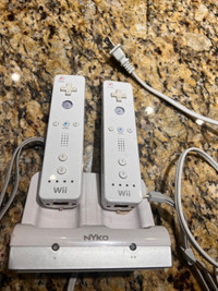 2 Nintendo Wii Remotes with Rechargeable Battery and Charger