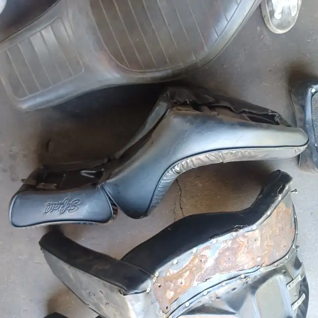 Harley Davidson seats in Motorcycle Parts & Accessories in Edmonton - Image 2