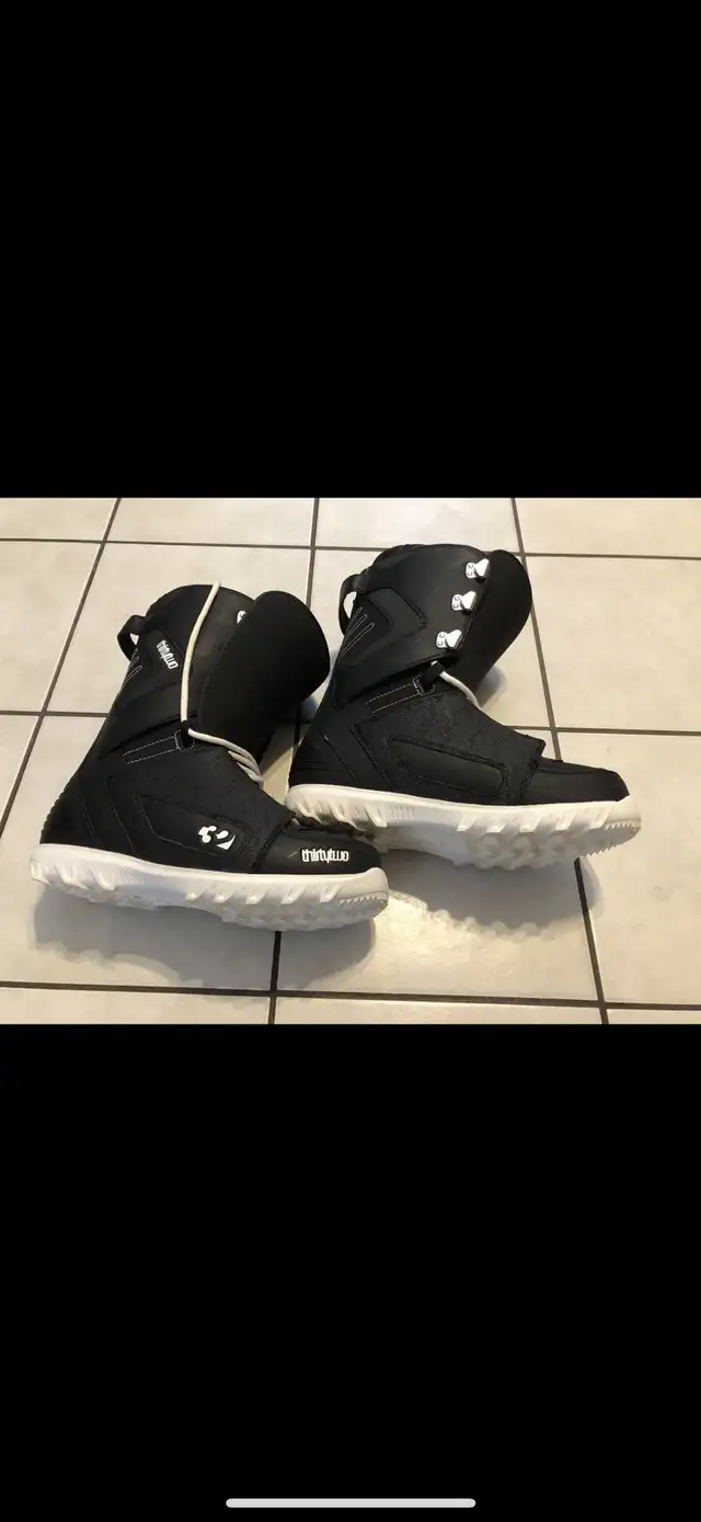 Snowboard boots in Snowboard in Calgary - Image 4