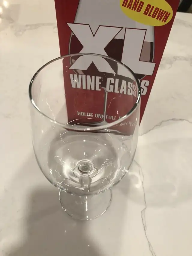 NEW - Clear XL Wine Glass - Holds 1 Full Bottle - Fun gift! in Kitchen & Dining Wares in Ottawa - Image 4