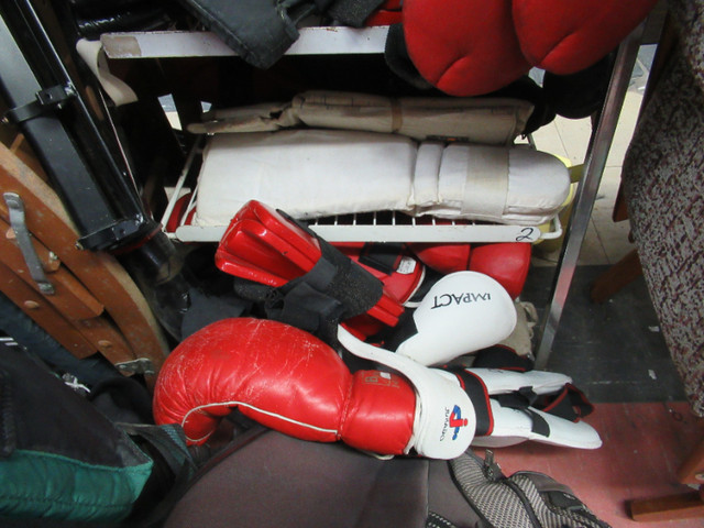 Punching Bag, Sac de Boxe, Gant et Accessoire dans Autre  à Laval/Rive Nord - Image 3