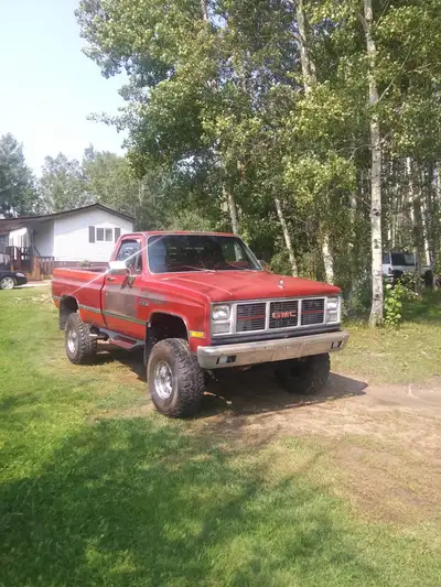 1983 GMC high sierra 4x4 lots of work done, everything works. Runs really good. $12500 OBO call or t...